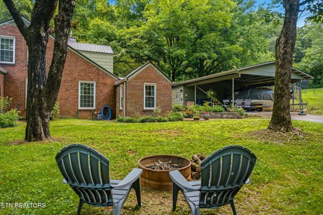 1303 W Madison Ave, Athens, TN 37303