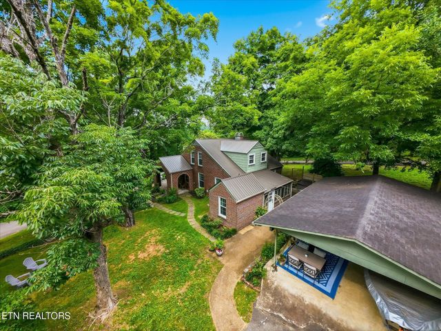 1303 W Madison Ave, Athens, TN 37303