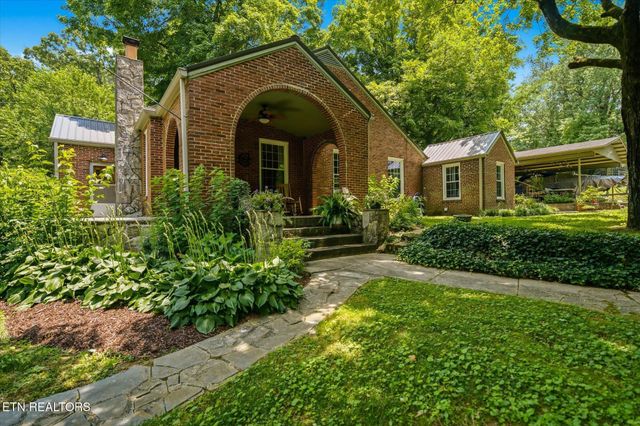 1303 W Madison Ave, Athens, TN 37303