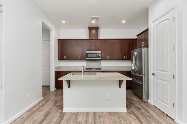 3725 Gulf Of Haifa Ave, Sacramento, CA 95834