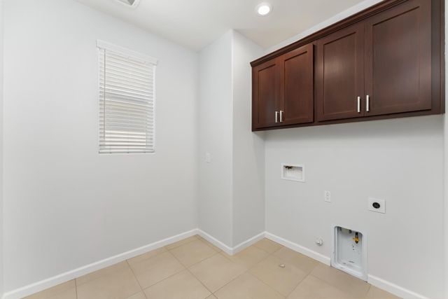 3725 Gulf Of Haifa Ave, Sacramento, CA 95834