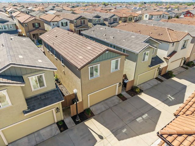 3725 Gulf Of Haifa Ave, Sacramento, CA 95834