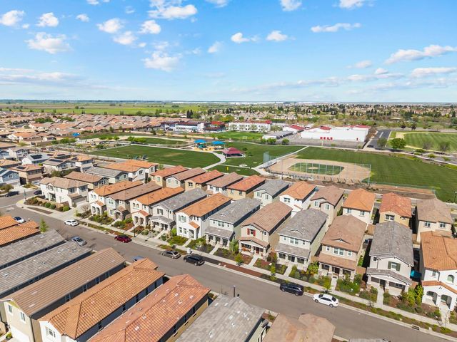 3725 Gulf Of Haifa Ave, Sacramento, CA 95834