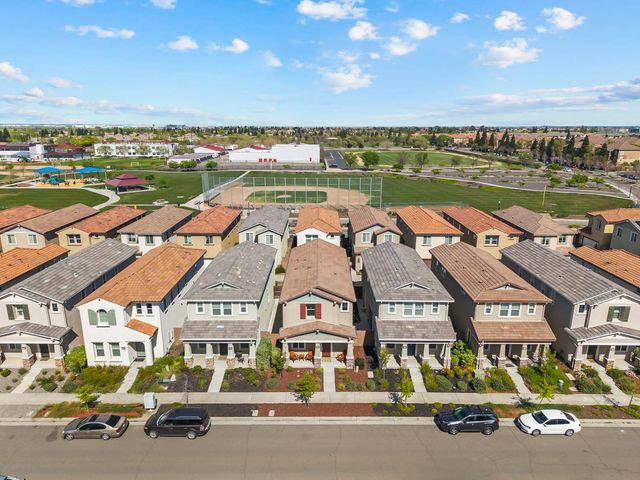 3725 Gulf Of Haifa Ave, Sacramento, CA 95834