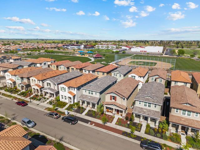 3725 Gulf Of Haifa Ave, Sacramento, CA 95834