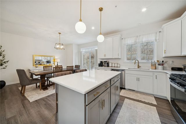 2185 Shawnee Dr, South Strabane, PA 15301