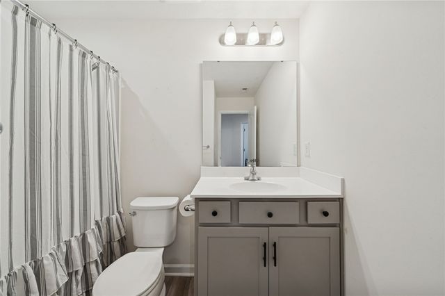 2185 Shawnee Dr, South Strabane, PA 15301