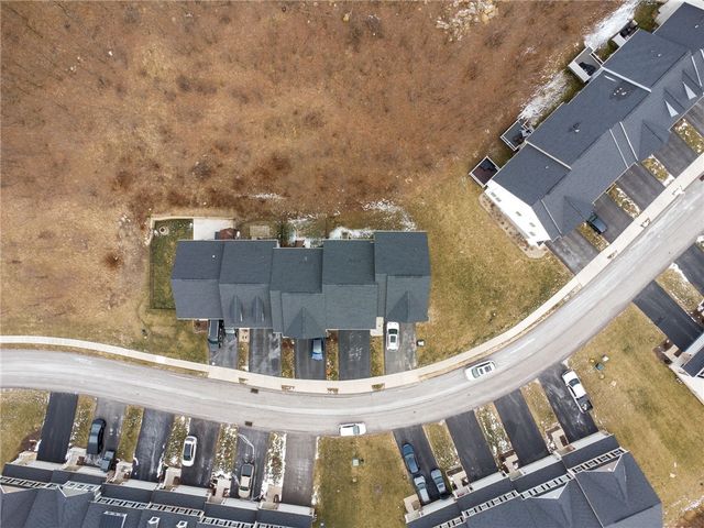 2185 Shawnee Dr, South Strabane, PA 15301