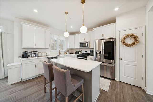 2185 Shawnee Dr, South Strabane, PA 15301