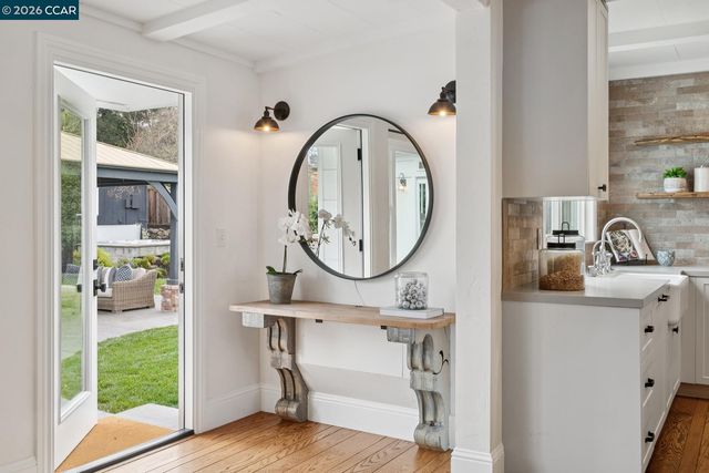 872 Solana Dr, Lafayette, CA 94549