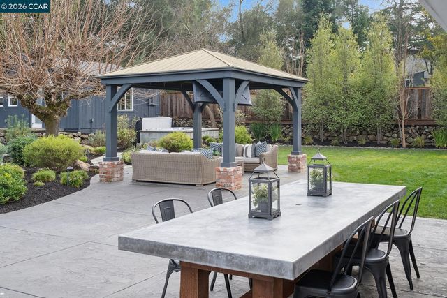 872 Solana Dr, Lafayette, CA 94549