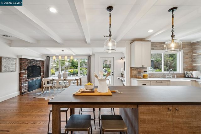 872 Solana Dr, Lafayette, CA 94549