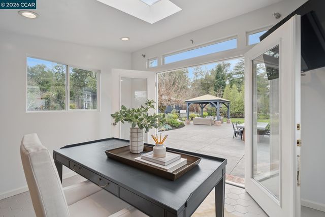 872 Solana Dr, Lafayette, CA 94549