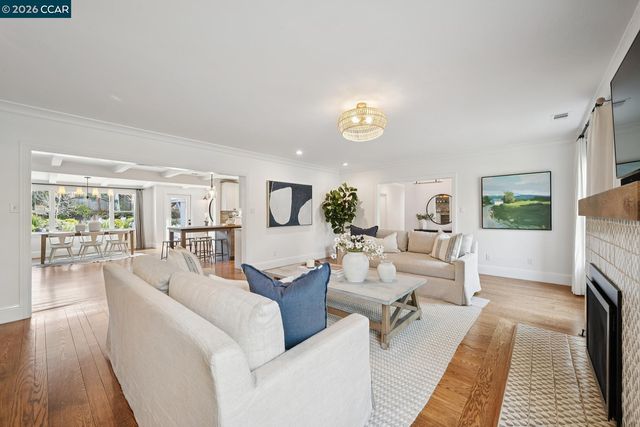 872 Solana Dr, Lafayette, CA 94549