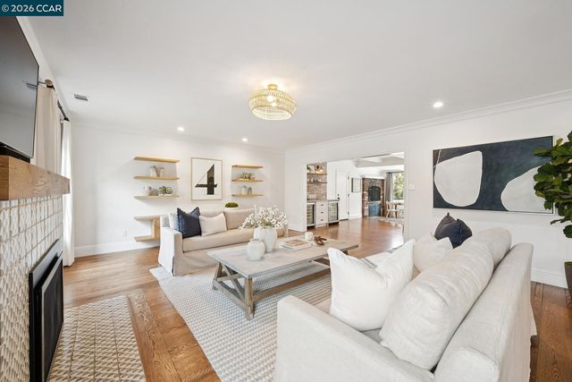 872 Solana Dr, Lafayette, CA 94549