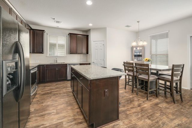 317 Bedford Falls LN, Jarrell, TX 76537