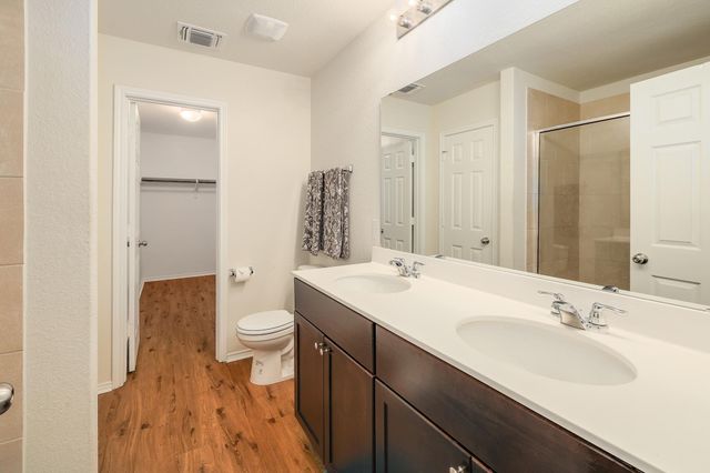 317 Bedford Falls LN, Jarrell, TX 76537