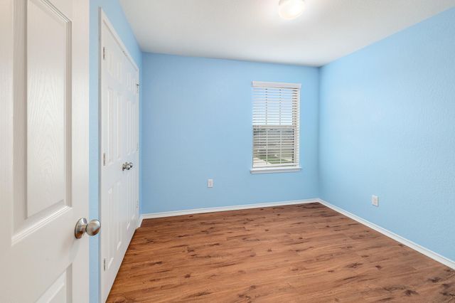 317 Bedford Falls LN, Jarrell, TX 76537