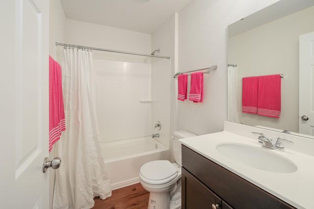 317 Bedford Falls LN, Jarrell, TX 76537