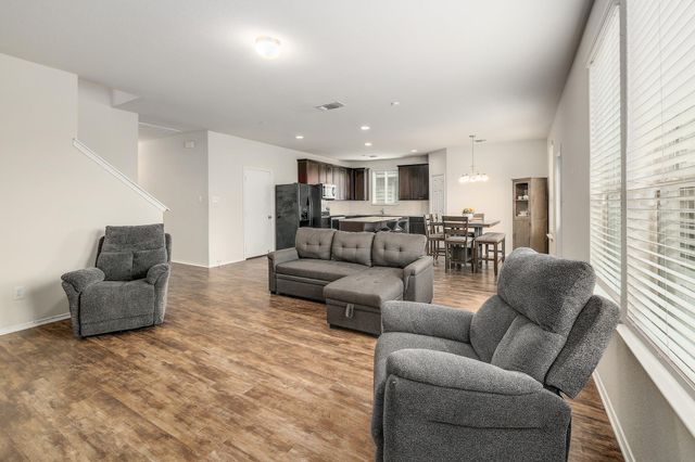 317 Bedford Falls LN, Jarrell, TX 76537