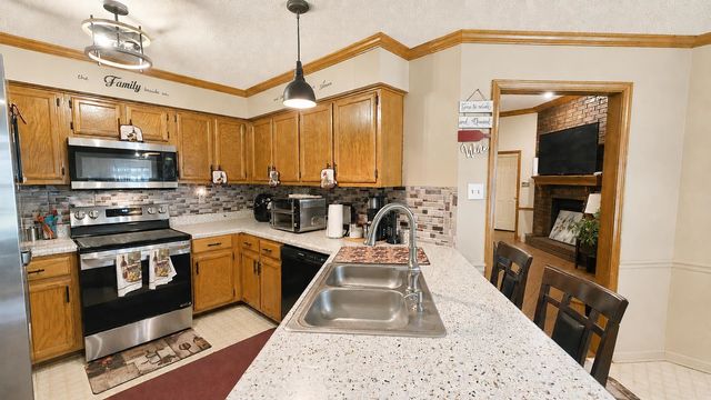 6652 BOYLSTON DR, Memphis, TN 38141