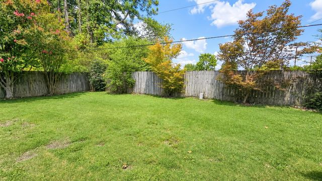 6652 BOYLSTON DR, Memphis, TN 38141
