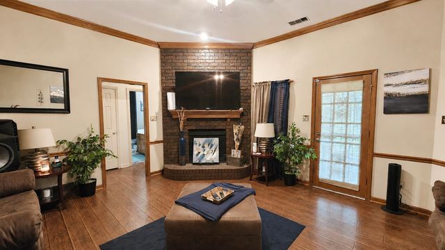 6652 BOYLSTON DR, Memphis, TN 38141