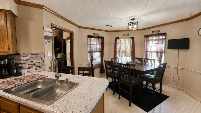 6652 BOYLSTON DR, Memphis, TN 38141