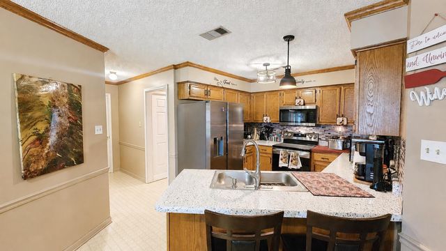 6652 BOYLSTON DR, Memphis, TN 38141