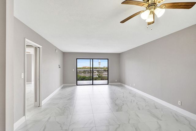 2200 S CYPRESS BEND Drive 707, Pompano Beach, FL 33069