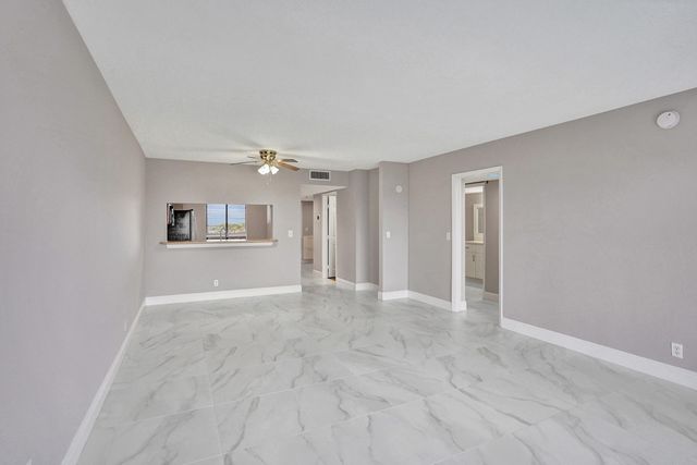 2200 S CYPRESS BEND Drive 707, Pompano Beach, FL 33069