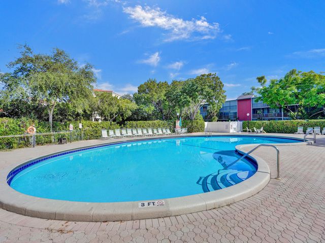 2200 S CYPRESS BEND Drive 707, Pompano Beach, FL 33069