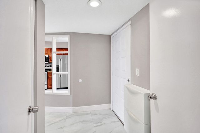 2200 S CYPRESS BEND Drive 707, Pompano Beach, FL 33069