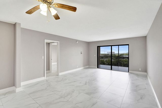 2200 S CYPRESS BEND Drive 707, Pompano Beach, FL 33069
