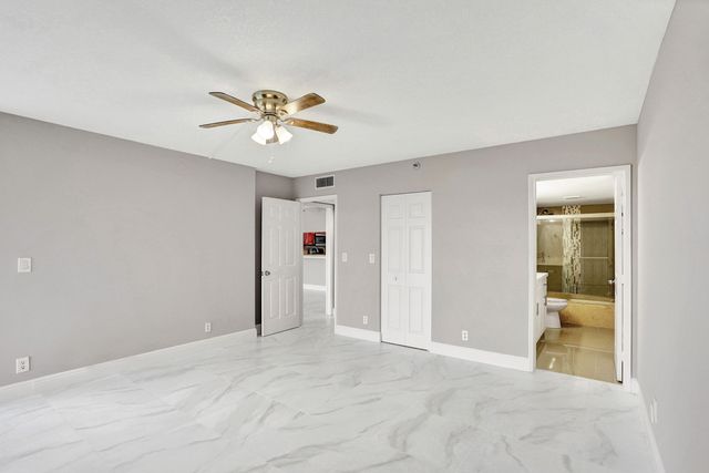 2200 S CYPRESS BEND Drive 707, Pompano Beach, FL 33069