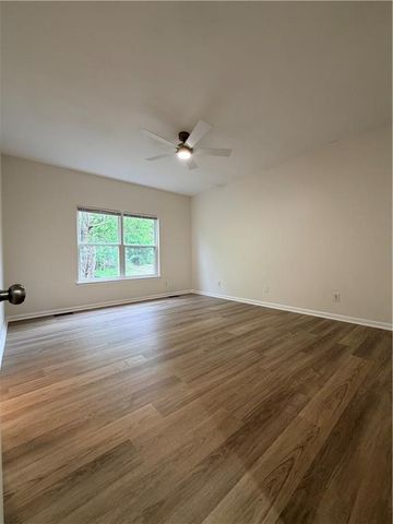 14917 Pine View Drive, Grandview, MO 64030