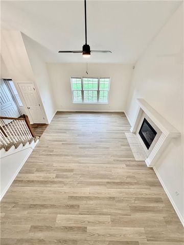 14917 Pine View Drive, Grandview, MO 64030