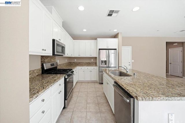 1172 Sagardia Way, Gilroy, CA 95020