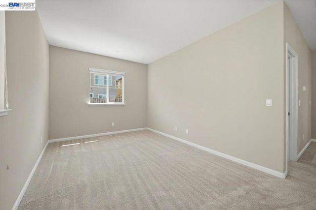 1172 Sagardia Way, Gilroy, CA 95020