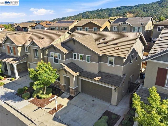 1172 Sagardia Way, Gilroy, CA 95020