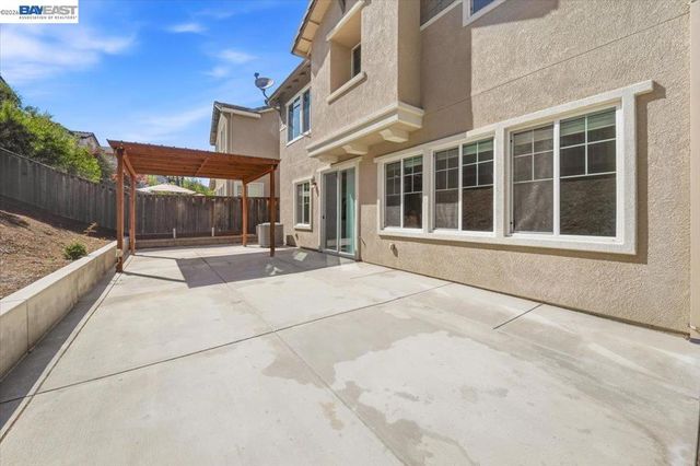1172 Sagardia Way, Gilroy, CA 95020