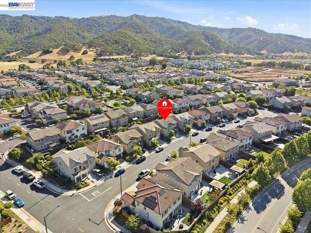 1172 Sagardia Way, Gilroy, CA 95020