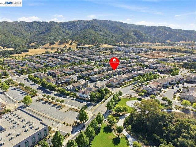 1172 Sagardia Way, Gilroy, CA 95020