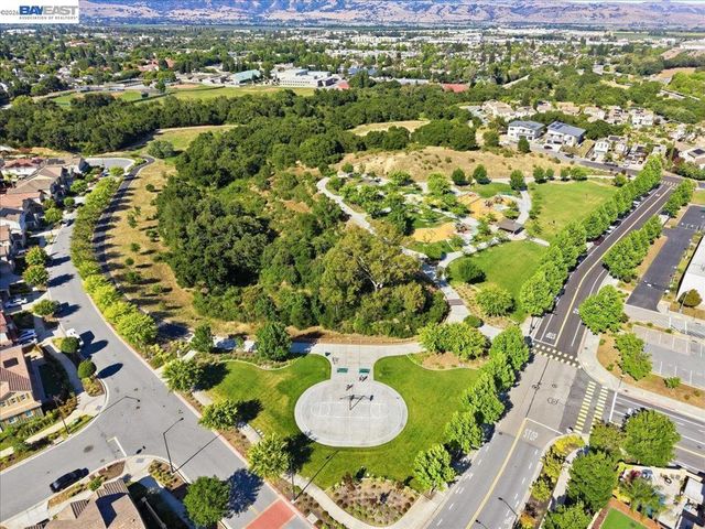 1172 Sagardia Way, Gilroy, CA 95020