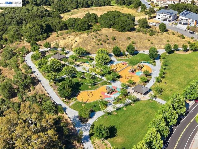1172 Sagardia Way, Gilroy, CA 95020