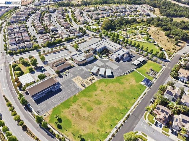 1172 Sagardia Way, Gilroy, CA 95020