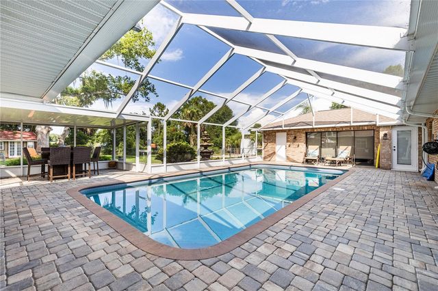 32834 LAKESHORE DRIVE, Tavares, FL 32778