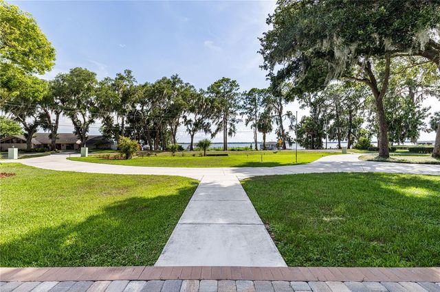 32834 LAKESHORE DRIVE, Tavares, FL 32778
