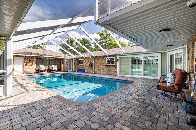 32834 LAKESHORE DRIVE, Tavares, FL 32778