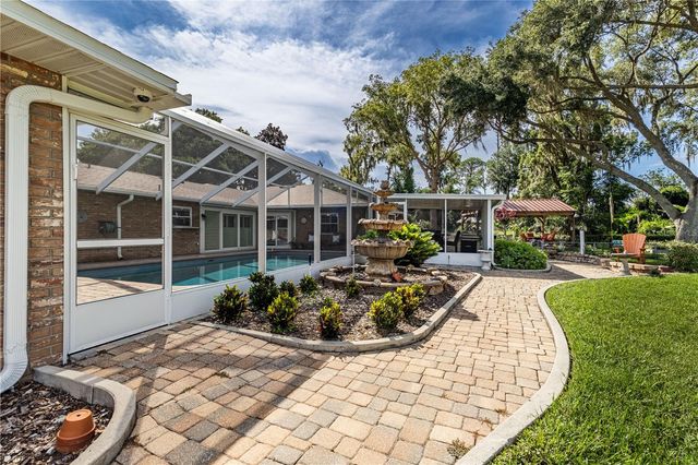 32834 LAKESHORE DRIVE, Tavares, FL 32778